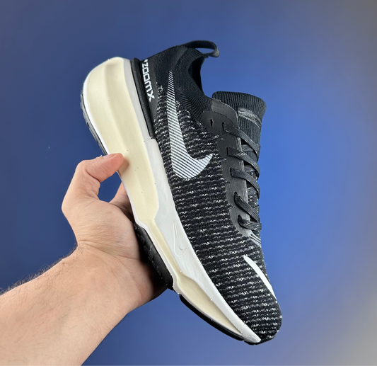 Zoomx Invincible Run 3 Black & Beige