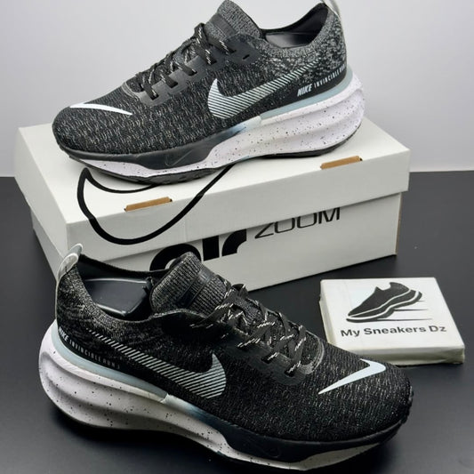 Zoomx Invincible Run 3  Black & White